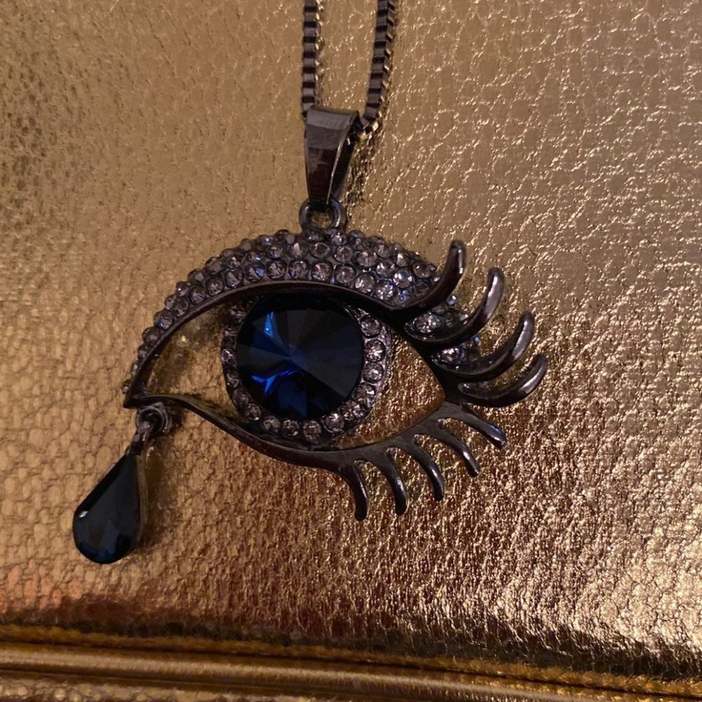 Betsey Johnson TearDrop Eye Necklace- Brand New